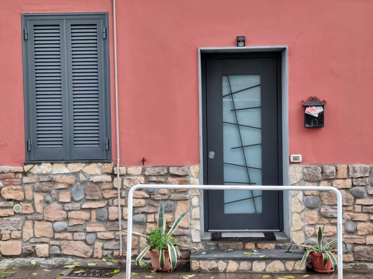 La Tana Del Viaggiatore, Parcheggio Gratuito Nápoles Exterior foto